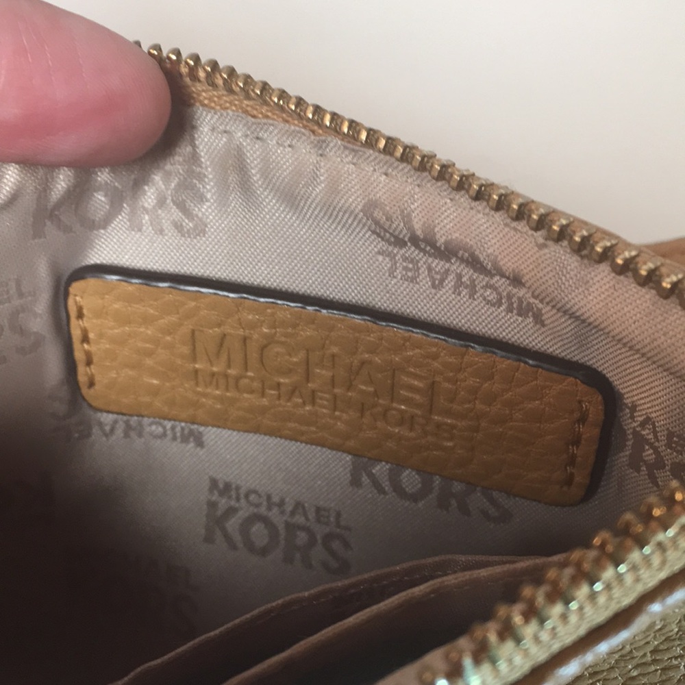 Michael Kors Wristlet ID Holder/Coin Purse/Wallet - Picture 5 of 7